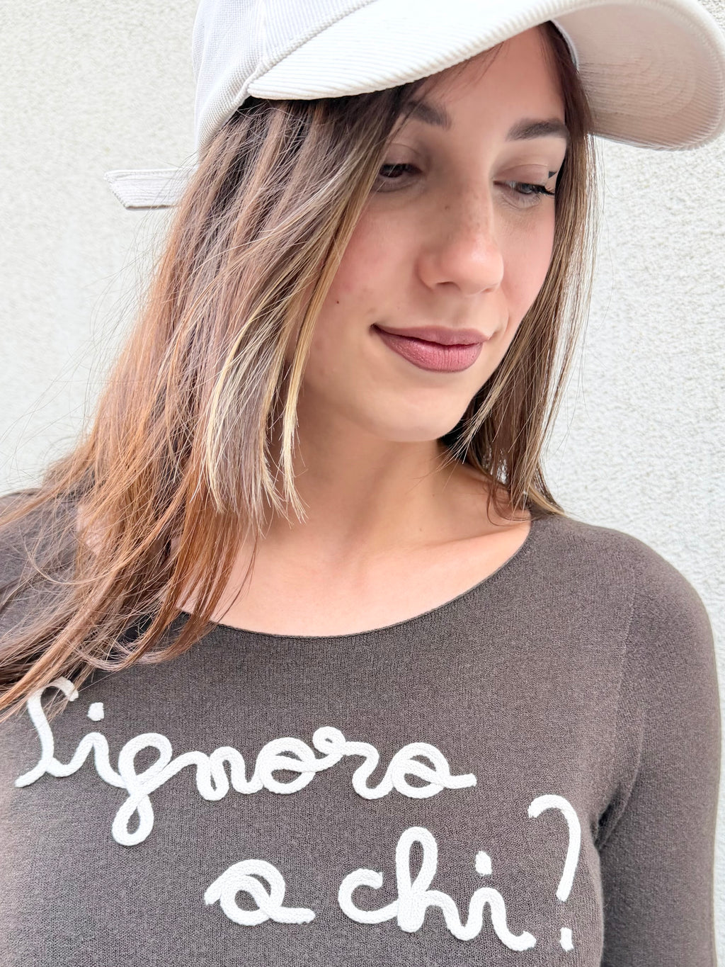 Simona m maglione Signora a chi?