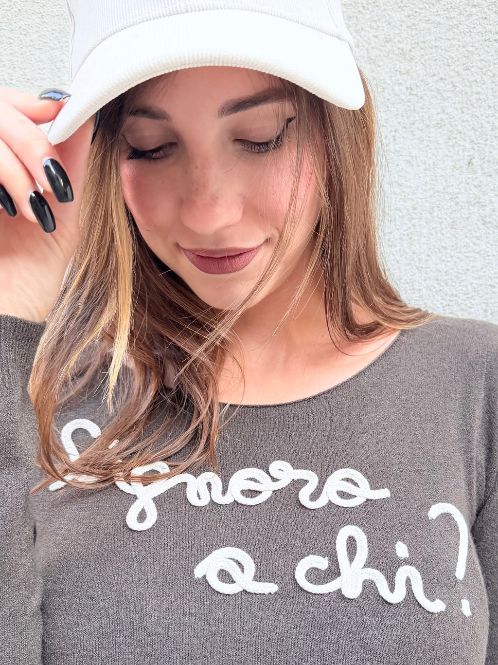 Simona m maglione Signora a chi?