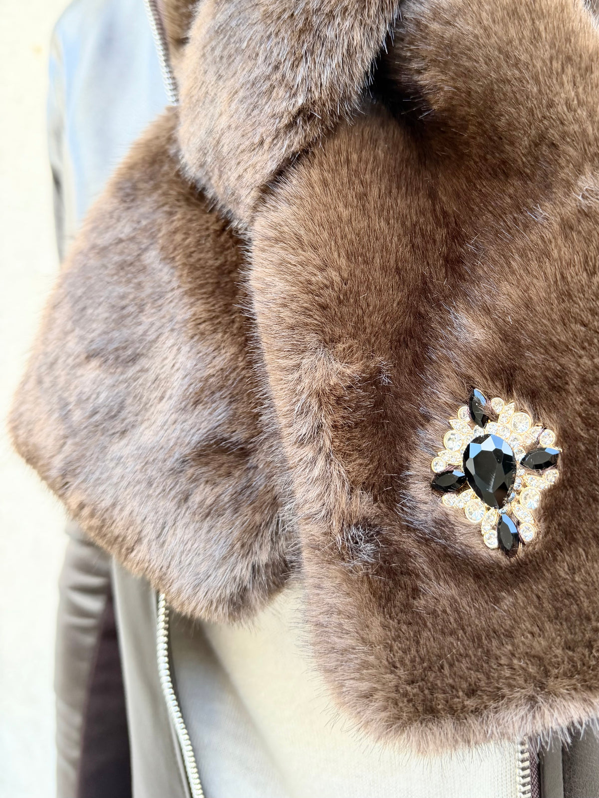 Ayfee collo ecopelliccia strass